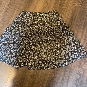 Skirt with floral pattern